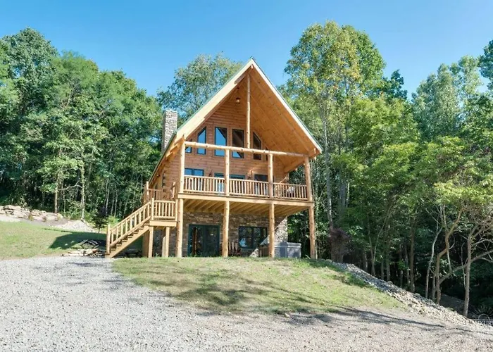 Stone Lake Lodge - Lakeside Cabin - Stocked Pond